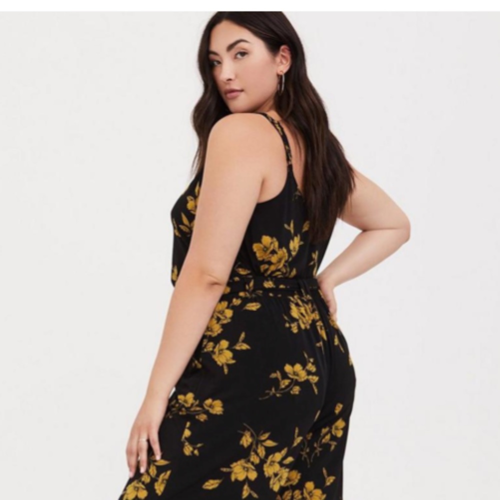 TORRID Studio Knit Button-Front Swing Cami Size 3 Gold Floral